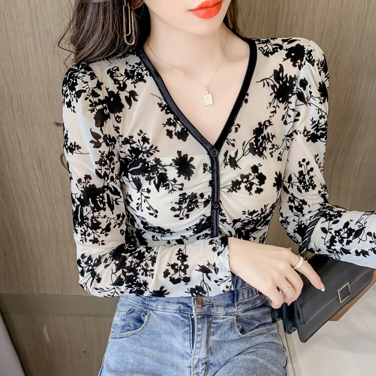 2025 New Autumn and Winter V Neck Flower Flocking Inner Mesh Top Women's Lace Bottoming Shirt