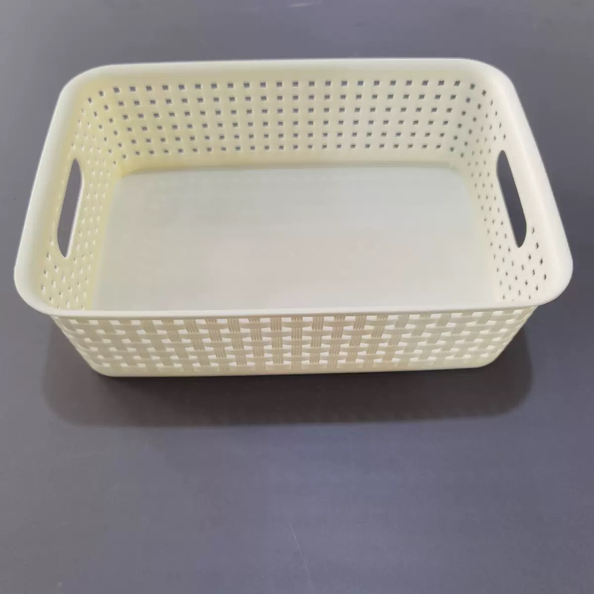 Plastic Hollow-Out Cosmetic Storage Box, Desk and Office Desk Miscellaneous Storage Basket, Stylish Multifunctional Storage Basket