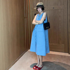 蓝色无袖背心连衣裙女2025新款轻奢高级感今年流行的漂亮裙子夏日