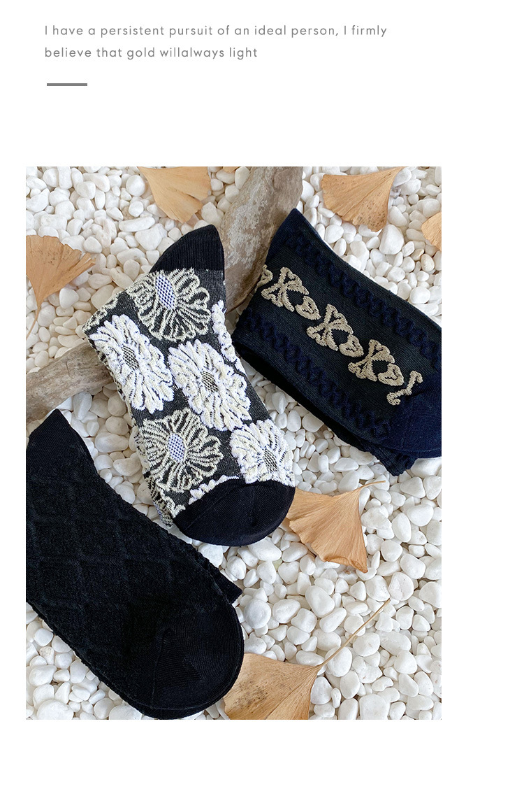 30g Weight Breathable Function Stripe Pattern Black Tube Socks Ins Butterfly Retro Socks 1