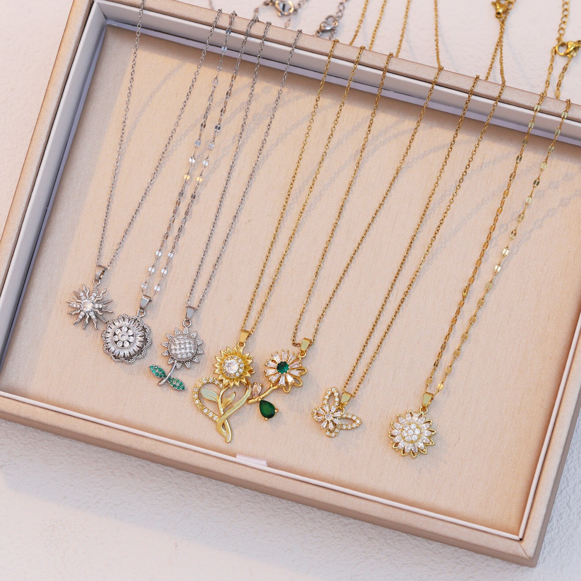 项链女 网红同款跨境百搭小众甜美高级旋转项链戒指套装饰品批发