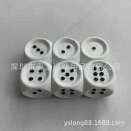 其他室内休闲;筹码箱;骰子、筹码