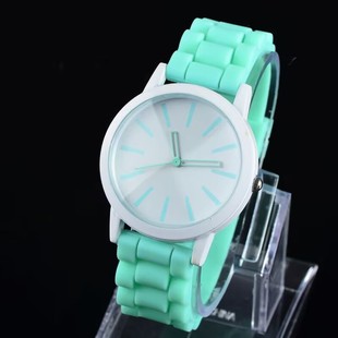 �羳���Q������r����Ů���z�ֱ����s�ٴ�W����HʯӢ������l