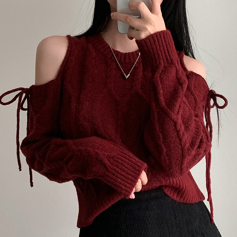 Korean Retro Knitted Sweater for Women in Autumn and Winter, Lazy Style Niche Cut Out Off-Shoulder Straps, Loose and Versatile Long-Sleeved Tops