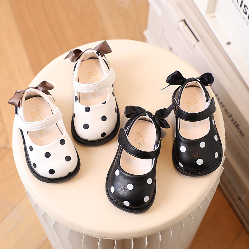 Mädchen Kleine Leder 2022 Frühling und Herbst Neue Kinder Weiche Sohle Polka Dot Casual Walking Bogen Prinzessin Schuhe_voghion.com