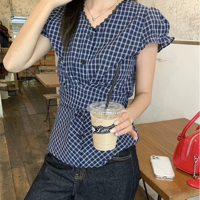 Some of the New Korean-Style 2026 Summer Models Are Unique and Versatile V-Neck Lace Collar Puff Sleeve Shirts Some of the New Korean-Style 2026 Summer Models Are Unique and Versatile V-Neck Lace Collar Puff Sleeve Shirts