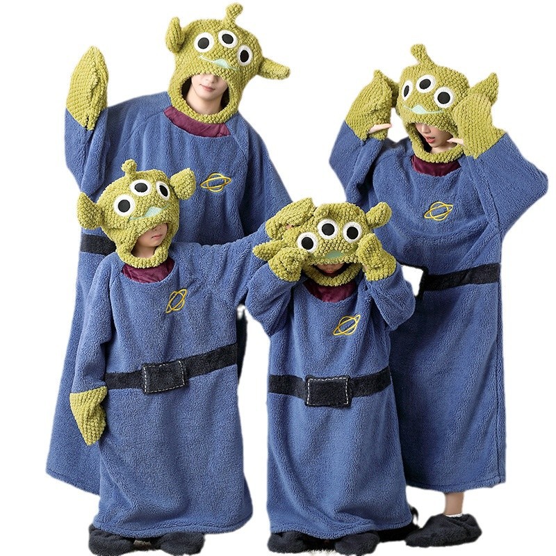 Camisón divertido de tiburón cuidadosamente seleccionado pijamas de una pieza para padres e hijos comercio exterior invierno coral vellón más terciopelo lindo saco de dormir para niños