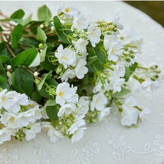 ジャスミンの小清新な装飾の造花をシミュレーションします。