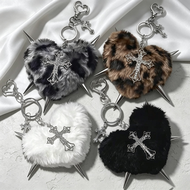 Unique Niche Y2K Heart-Shaped Plush Rivet Bag Pendant Keychain, Sweet Cool Punk Dark Culture Style Accessory