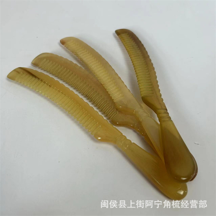 Thickened Goat Horn Comb 18cm Meridian Massage Comb with Handle for Hair Care and Scalp Grooming quality and texture