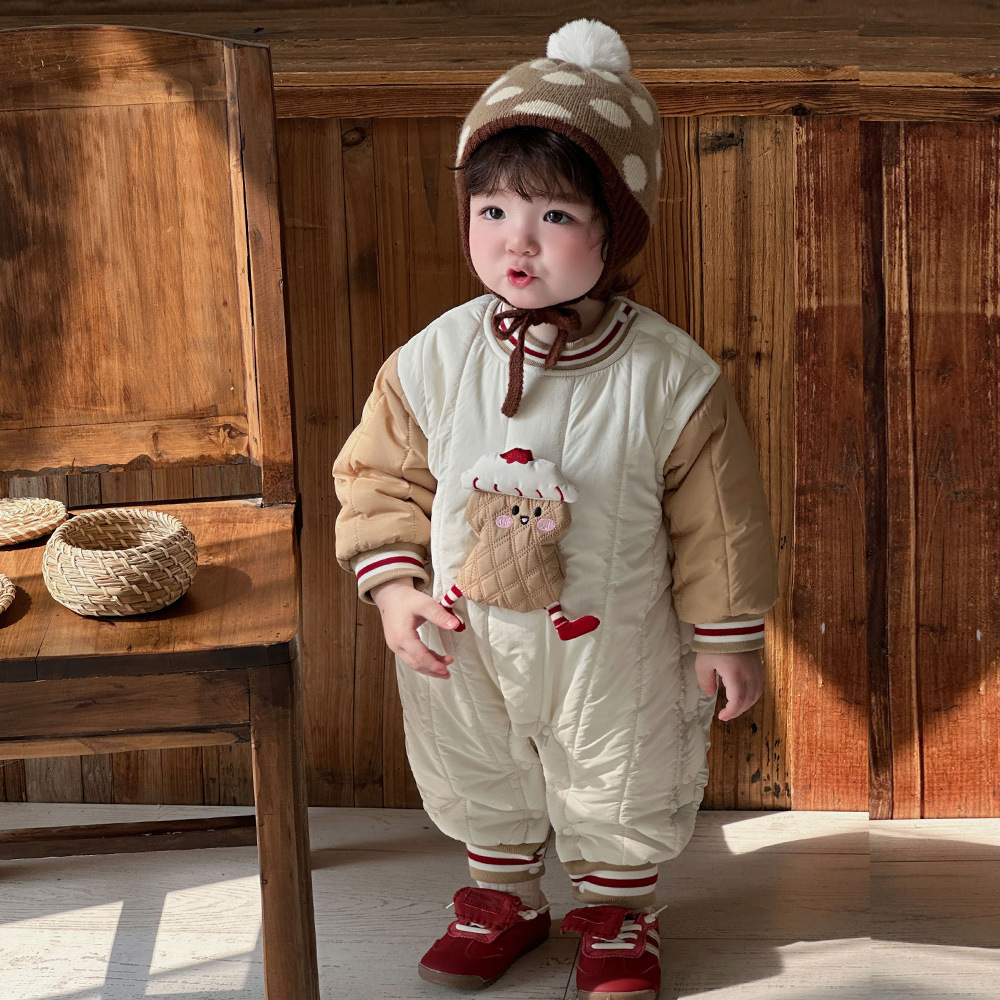 2024 nuevo invierno bebé coreano de dibujos animados lindo maní grueso cálido y cómodo abrigo de algodón de una pieza para bebé suave