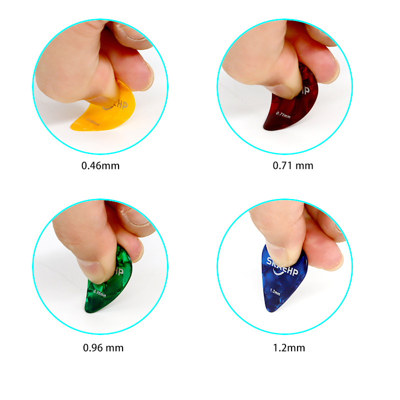 Supply of 16 picks in metal box, folk guitar, electric acoustic guitar pick box set, picks in iron box