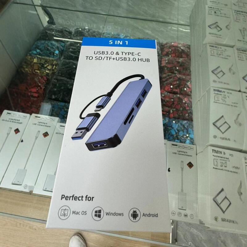 Docking Station Multi-Function Expansion External Hub Multi-Interface Splitter Type-C+Usb One to Four