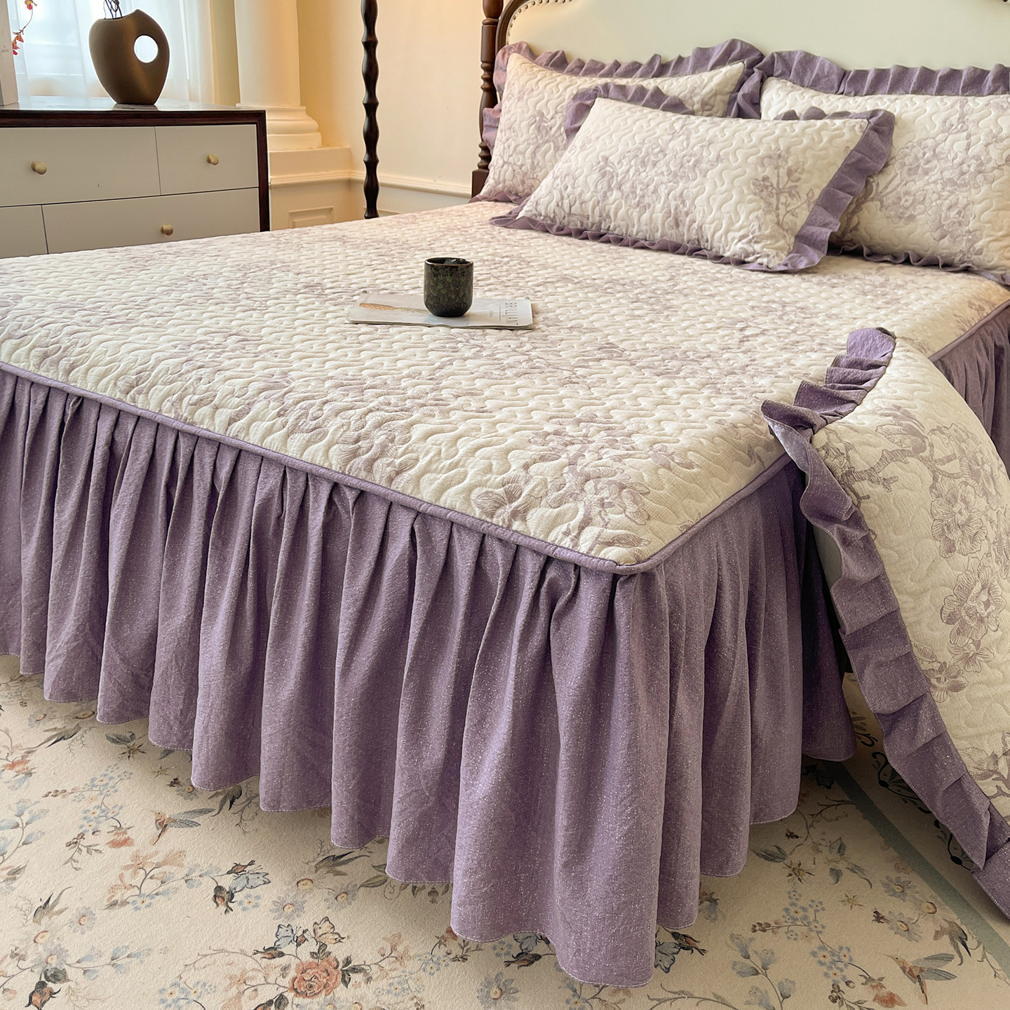 Class a Cloud-Sense Washed Cotton Quilted Bed Skirt Wrinkled Yarn Lace Bedspread Bed Cover Non-Slip Three-Piece Mattress Protector