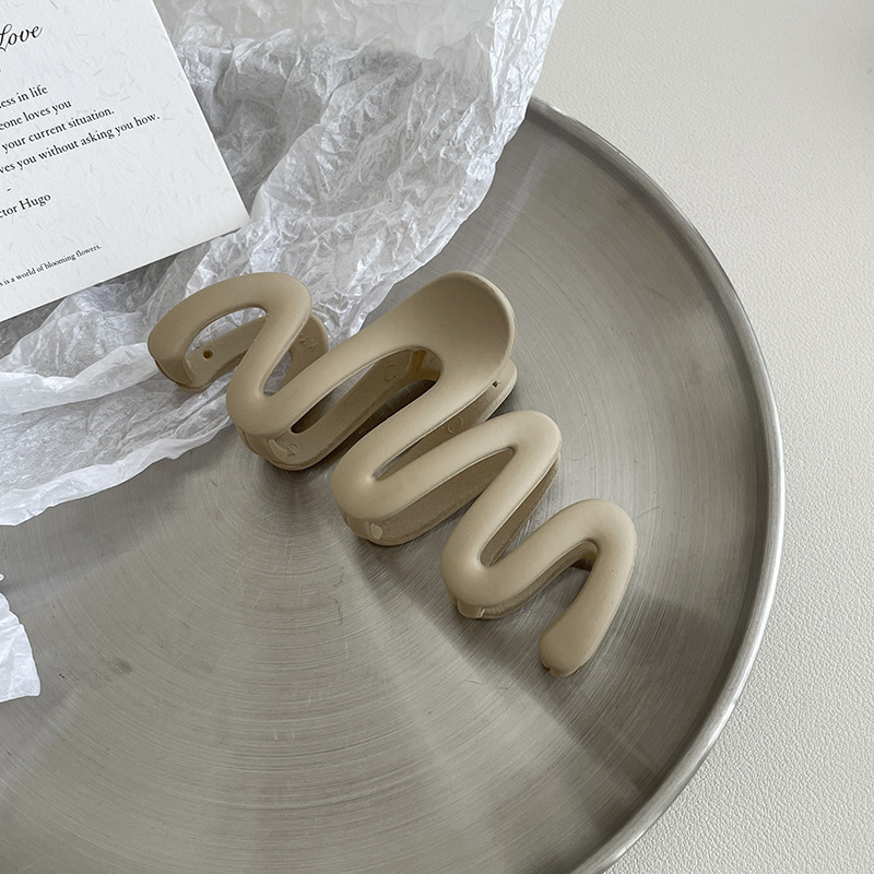 Clip de agarre de verano de gran tamaño, horquilla para el cabello en la parte posterior de la cabeza, gran cantidad de cabello femenino, tocado de clip de tiburón 2024 nueva horquilla