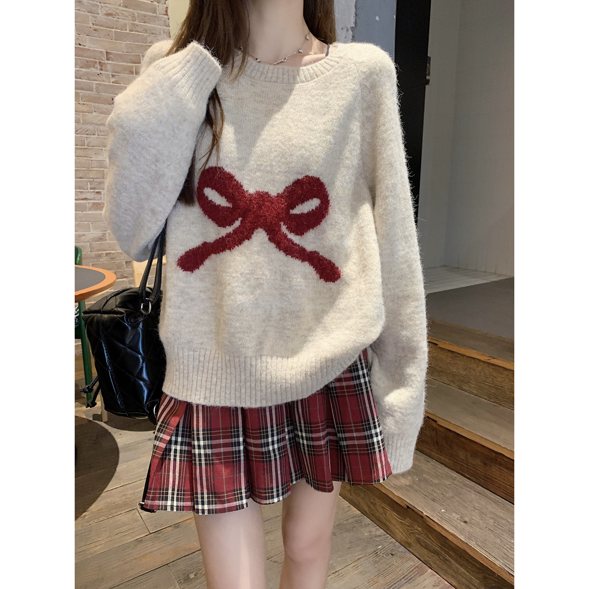 24 invierno Puyuan arco pequeño suéter gris para mujeres 2024 invierno outerwear suelto