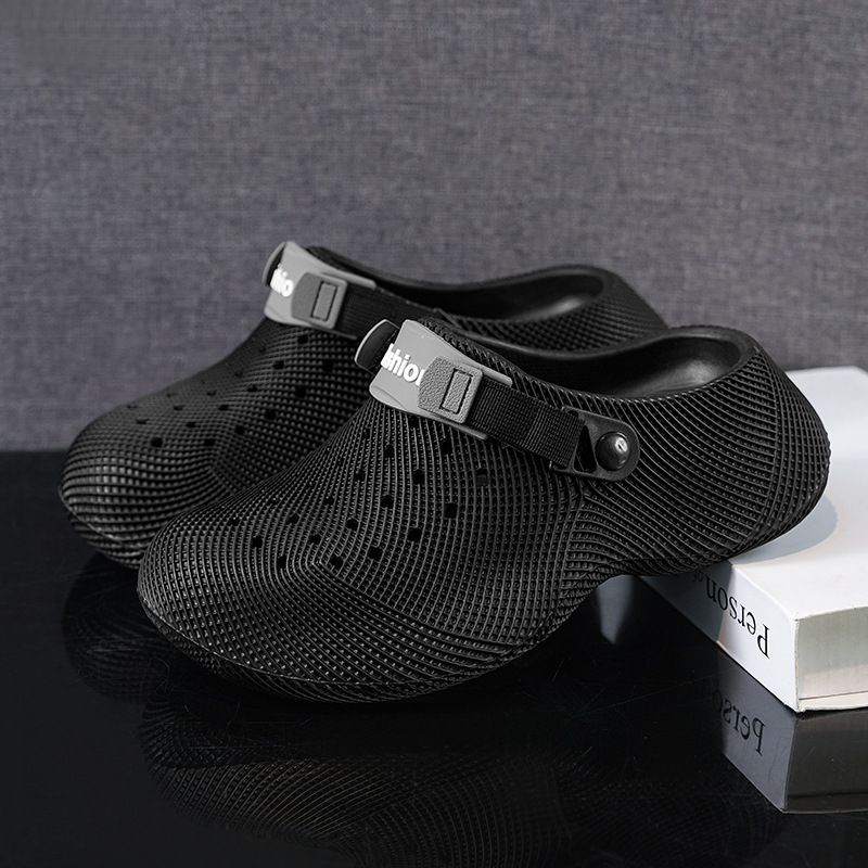 Pareja de zapatos de agujero de altura de base gruesa de verano antideslizante 3D zapatillas frías EVA zapatillas de playa