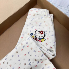 大码简约慵懒碎花kitty刺绣牛仔裤女夏季新款少女感高腰直筒长裤