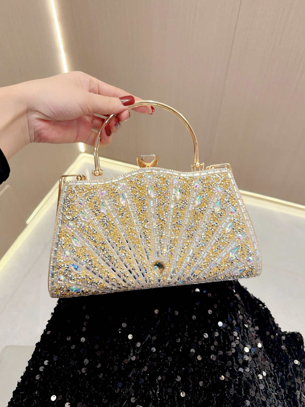 Borsa a mano donna con strass - elegante pochette da sera_voghion.com