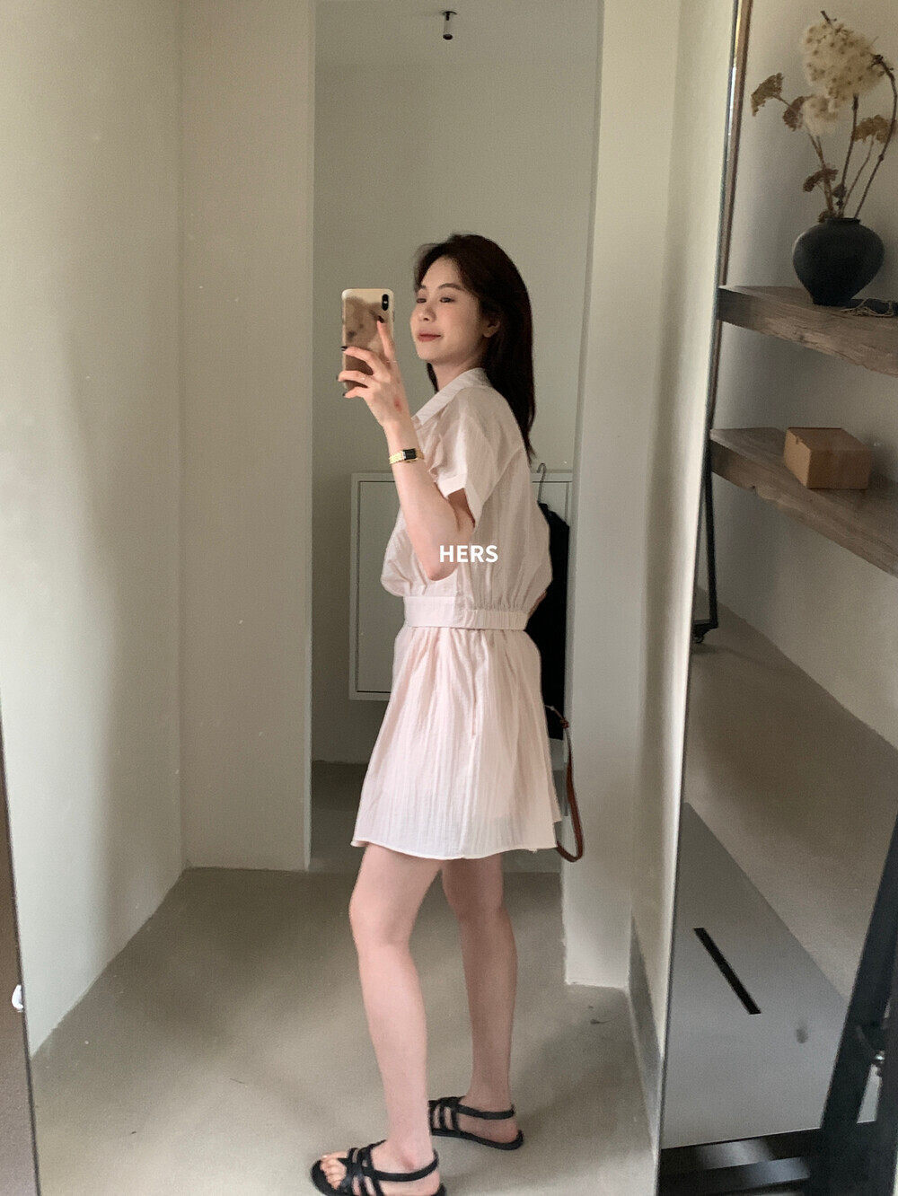 Bộ hai mảnh áo sơ mi ngắn phối quần short cạp chun nữ — xám đậm, màu hồng chi tiết 29