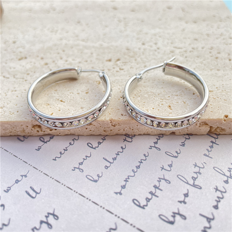 Fashion Round Stainless Steel Plating Rhinestones Earrings 1 Pair