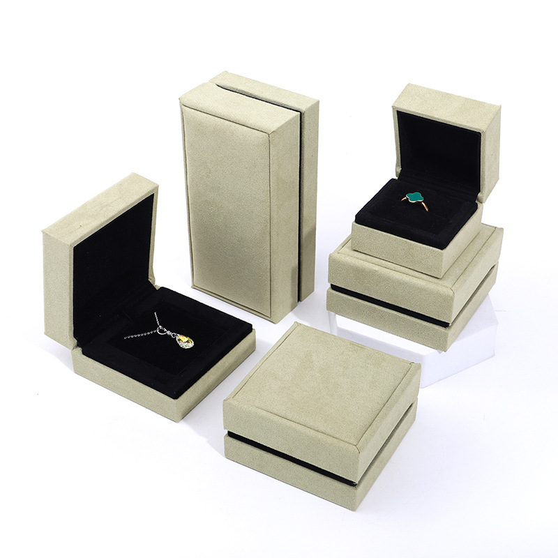 Juego de Cajas de Regalo para Joyas de Franela con Diseño de Trébol image 5