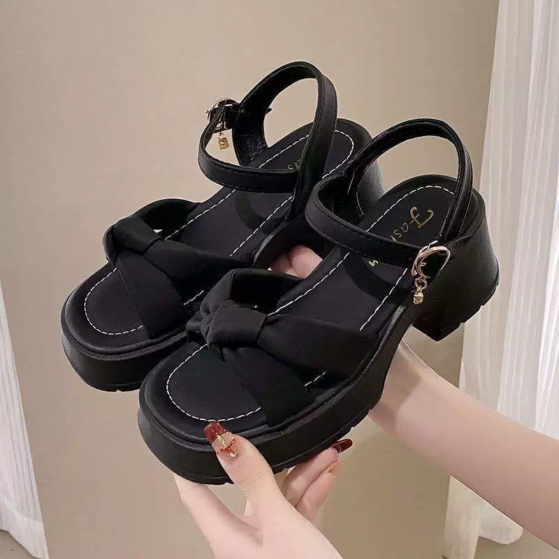 Женские летние сандалии 2025 года, новая модель, на платформе, нескользящие, с мягкой подошвой и мягкой поверхностью, дышащие, с регулируемыми ремешками.