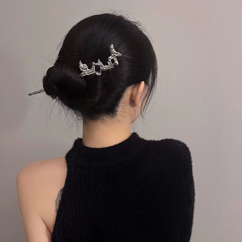 Metal líquido estilo antiguo updo mariposa horquilla vintage nicho femenino diseño sentido palillos de alta calidad accesorios para el cabello moda
