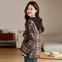 ���¿�Ů�b�ٴ�����ỨײɫС���Lᘿ�ë���������eñ�����p����