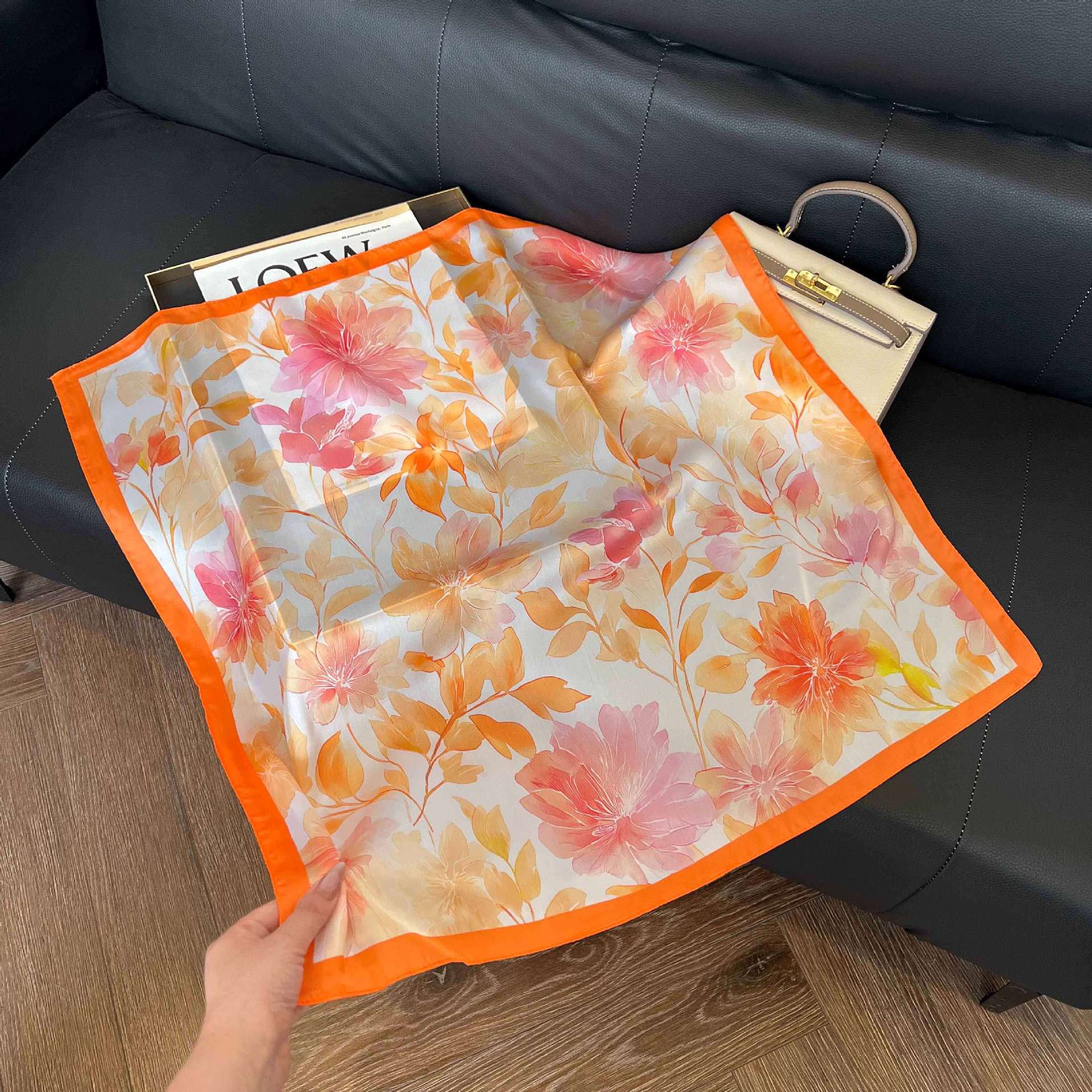 Transfronterizos nuevos bufandas de seda azul de alto nivel de seda cuadrada de simulación bufandas de moda de decoración de moda de combinación bolsa correa de pelo bufandas profesionales