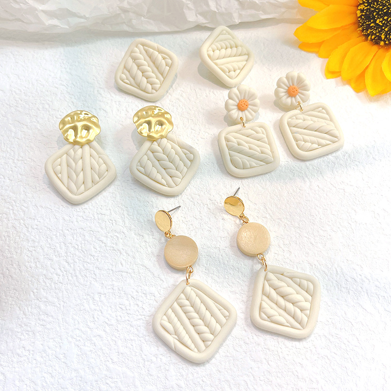 Retro Geometric Soft Clay Plating Women's Drop Earrings 1 Pair display picture 3