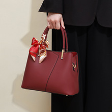 包包女式2025新款女包真皮手提妈妈包送婆婆红色新娘婚包