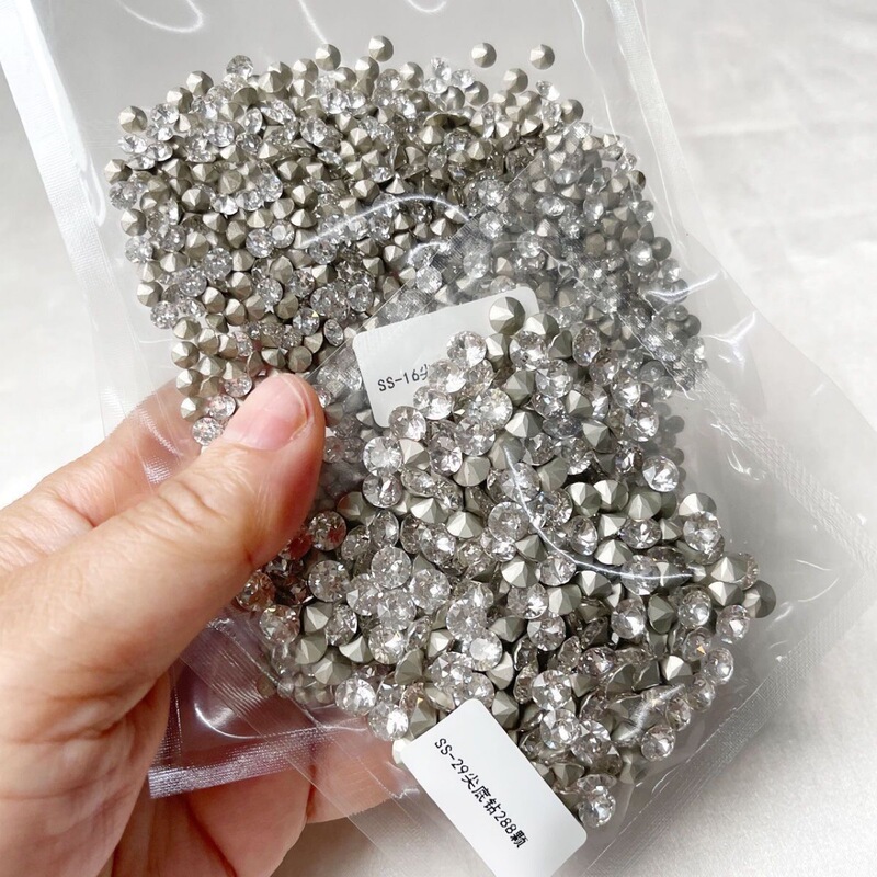 Net red explosions 33 cut white pointed mini small size single style crystal glass material caulking drill DIY nail art