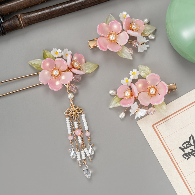 Pink cherry blossom Hanfu, ancient-style apricot blossom rain-walking outfit, cheongsam dress, Tang Dynasty-style accessories, Hanfu headdress, women's Pink cherry blossom Hanfu, ancient-style apricot blossom rain-walking outfit, cheongsam dress, Tang Dynasty-style accessories, Hanfu headdress, women's