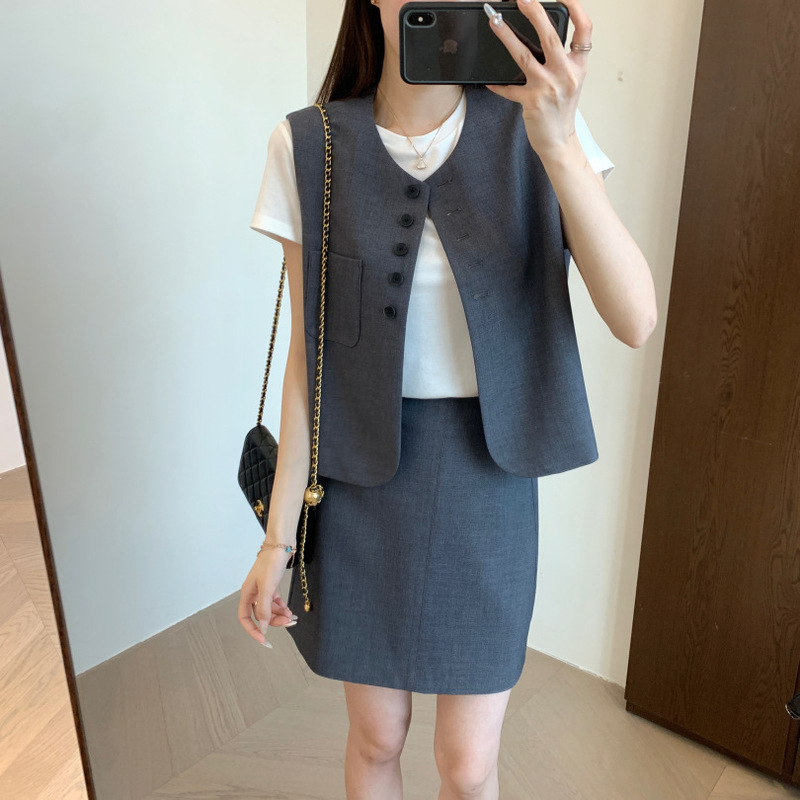 ドーニーDN竿品質立体裁断は筋骨の短い箱型の天糸ウールの袖なしの馬甲女があります。|undefined