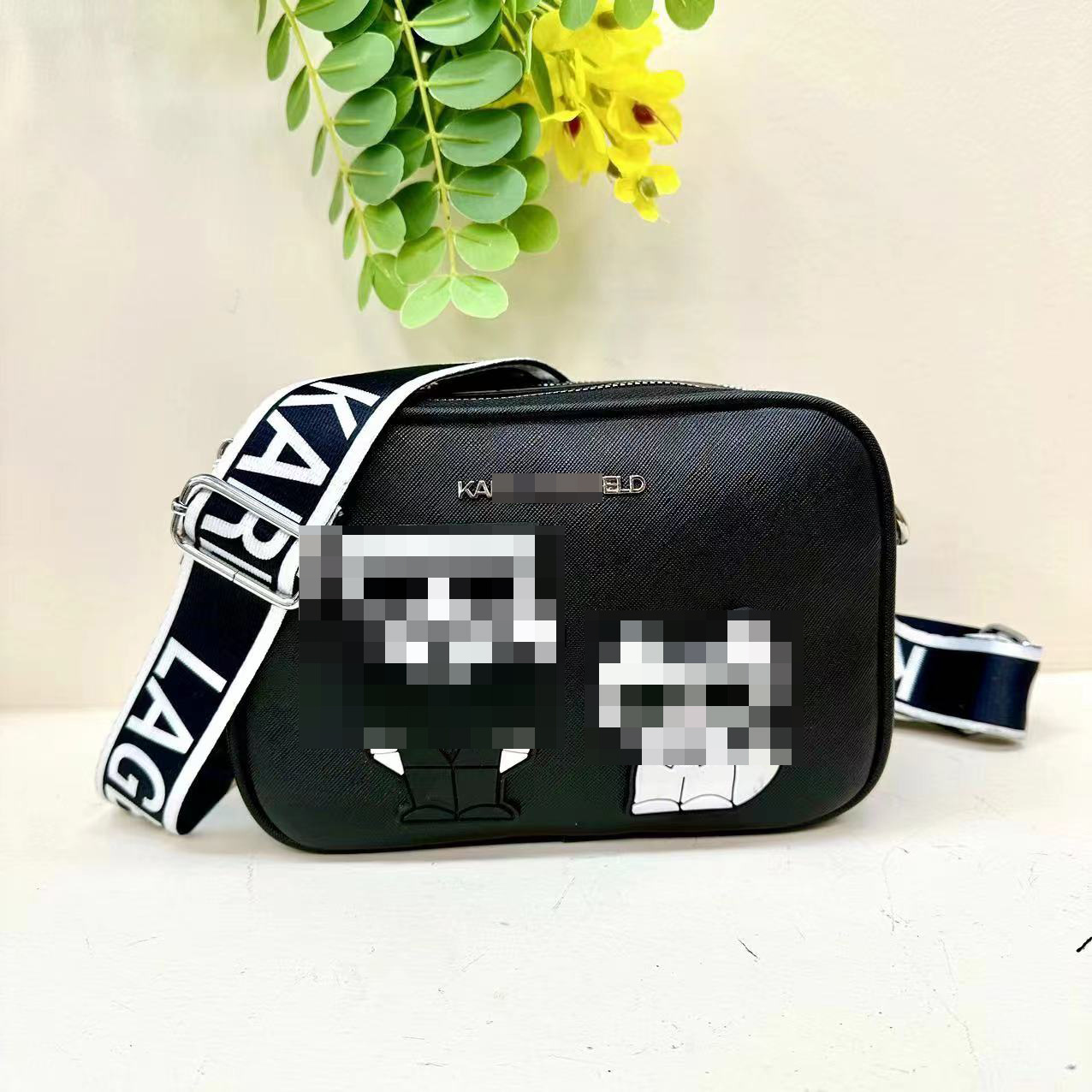 Bolso para mujeres 2024 primavera y otoño Europa y América nueva moda texturas de hombro bolsa de cámara letras extranjeras bolso de mano