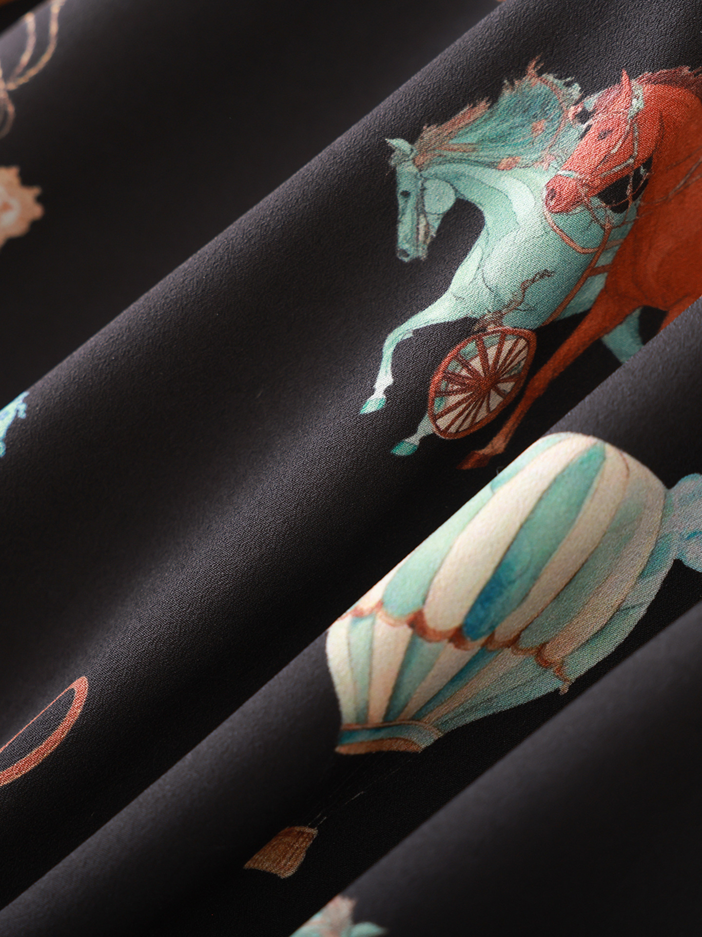 Đầm chữ A tay ngắn in họa tiết chiffon mùa hè — màu đen