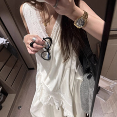时尚洋气复古少女感可叠穿不规则斜边设计蕾丝拼接背心秋冬打底衫