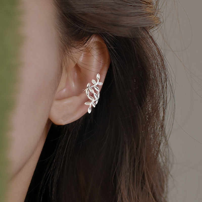 Ear-less Leaf Ear Clip Simple Fashion Women's Korean Style Mori Elf Olive Leaf Ear Clip Earrings INS Style