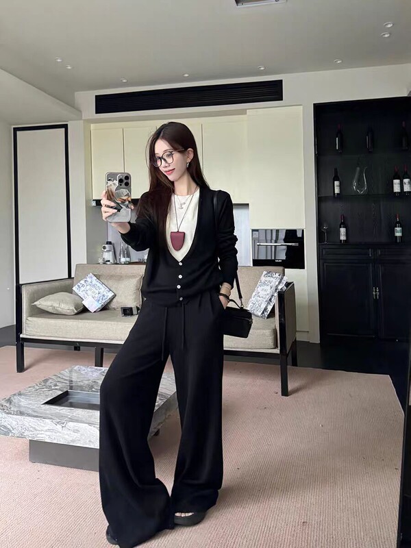 韩国chic休闲套装V领假两件长袖毛衣女2025秋高腰阔腿裤两件套女|undefined