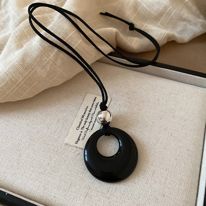 Maillard Collar retro para mujer estilo coreano nuevo suéter de nicho cadena moda otoño e invierno todo fósforo artículos de alta gama al por mayor