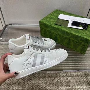 2025 All-Match Old Flower Green Internet Celebrated All-Match Board Shoes Leather White Shoes New Gestapa Hot Drilling Dirty Shoes