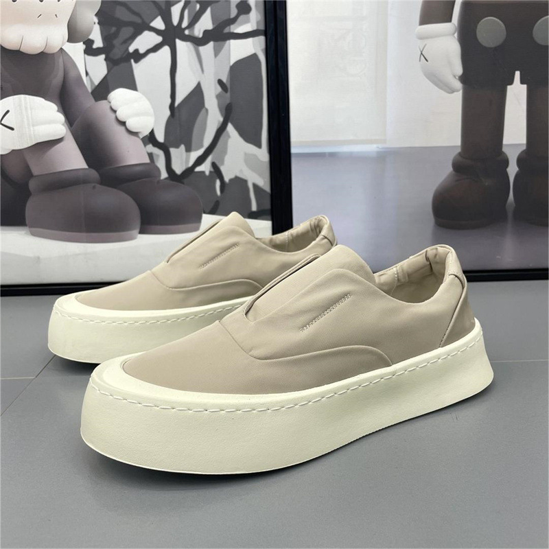 2024 Summer New Style Board Shoes Men's Summer Breathable Mesh Deodorant Ultra Light Soft Bottom Lazy One-Pedal Canvas Shoes