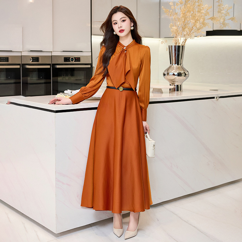 2026 Autumn New Stylish and Fashionable Versatile Waist-Cinching Slimming Breathable Long Solid Color Dress