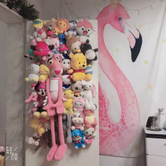 ネットの赤い愛の人形の壁の固定のぬいぐるみの収納棚の網の写真の壁の公の子供の置物棚の陵星
