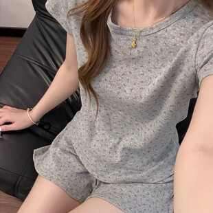 �ļ��¿����˯��Ů�����ѝ�ҵ�С�黨������Ů���ɼҾӷ����b