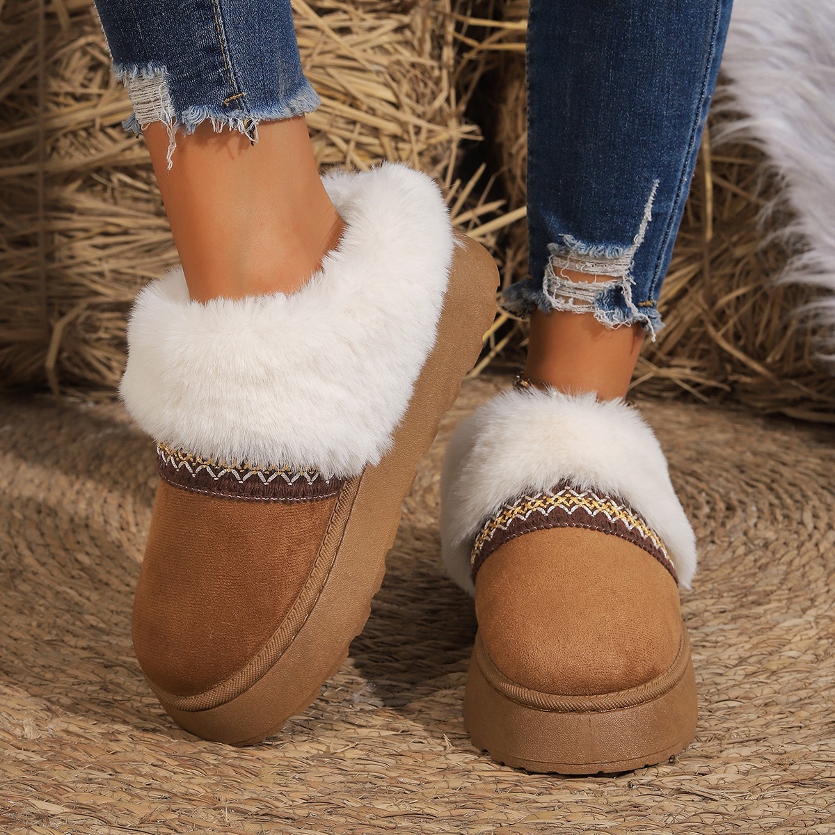 2026 Fall/Winter New Style Slip-On Retro Outdoor Women's Warm Snow Boots Trendy Birkenstock Shoes Furry Half Slippers