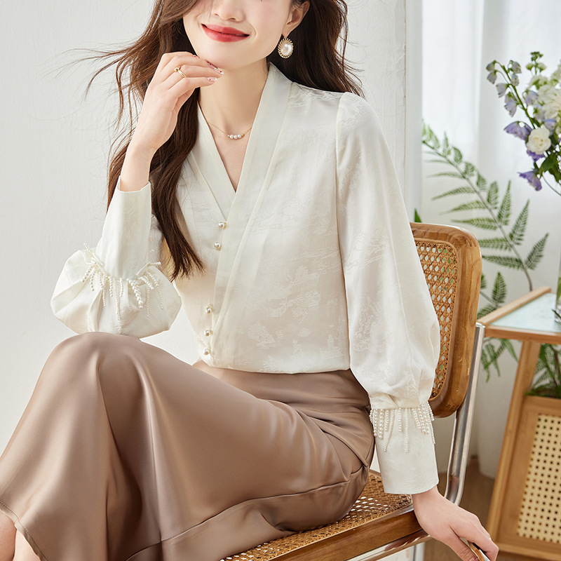 Spring fashionable shirt