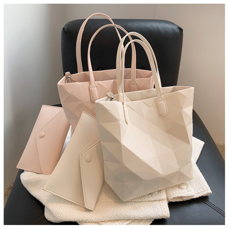 Niche design irregular largecapacity bag 2021 new trendy tote bag shoulder messenger bagpicture95
