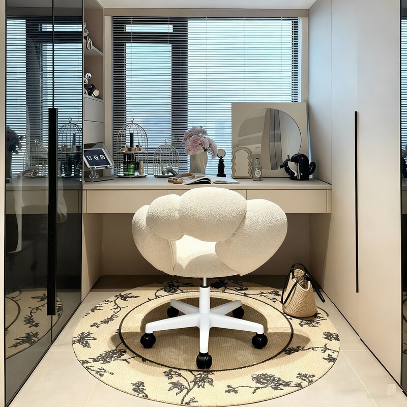 Makeup chair for home use, girls' bedroom petal chair, cream-style backrest chair, light luxury high-end simple desk chair Makeup chair for home use, girls' bedroom petal chair, cream-style backrest chair, light luxury high-end simple desk chair
